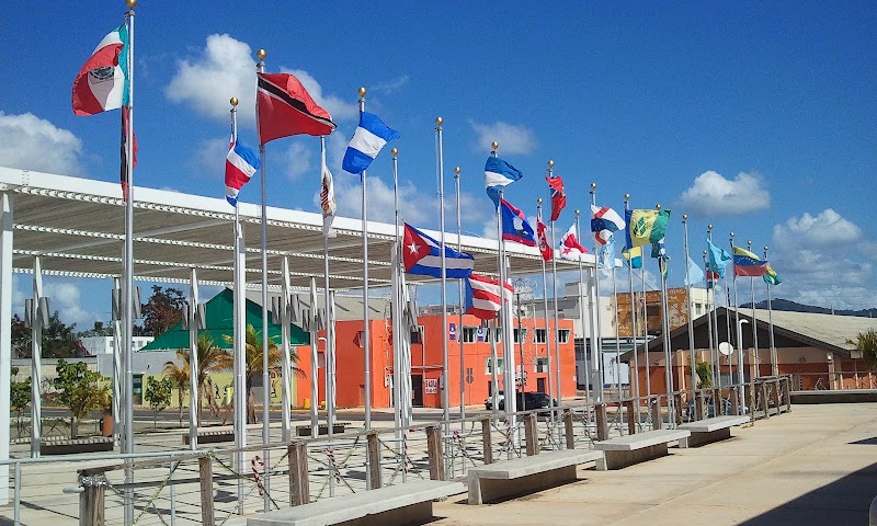 Paseo del Litoral Israel "Shorty" Castro